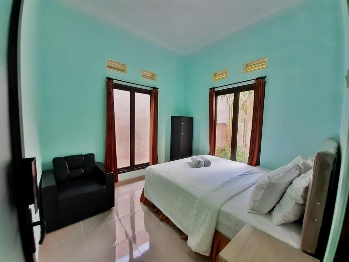 Villa 3 Bedroom Edelweis No. 7 Near Museum Angkut Batu  Esterno foto